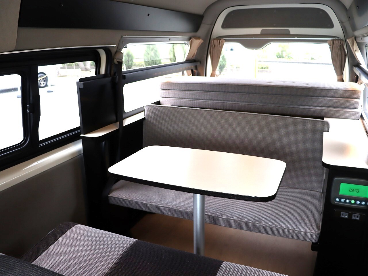 キャンピングカーバンコン