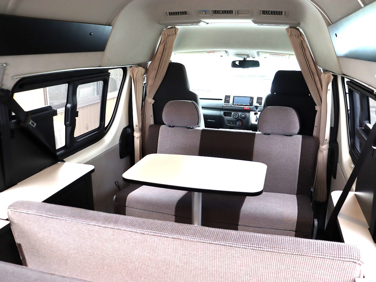 キャンピングカーバンコン