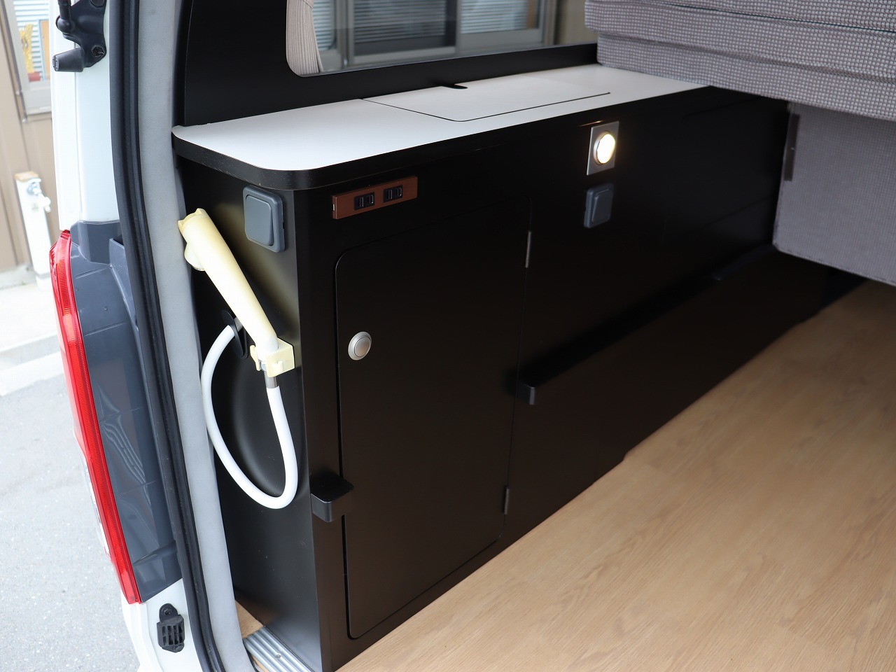 キャンピングカーバンコン