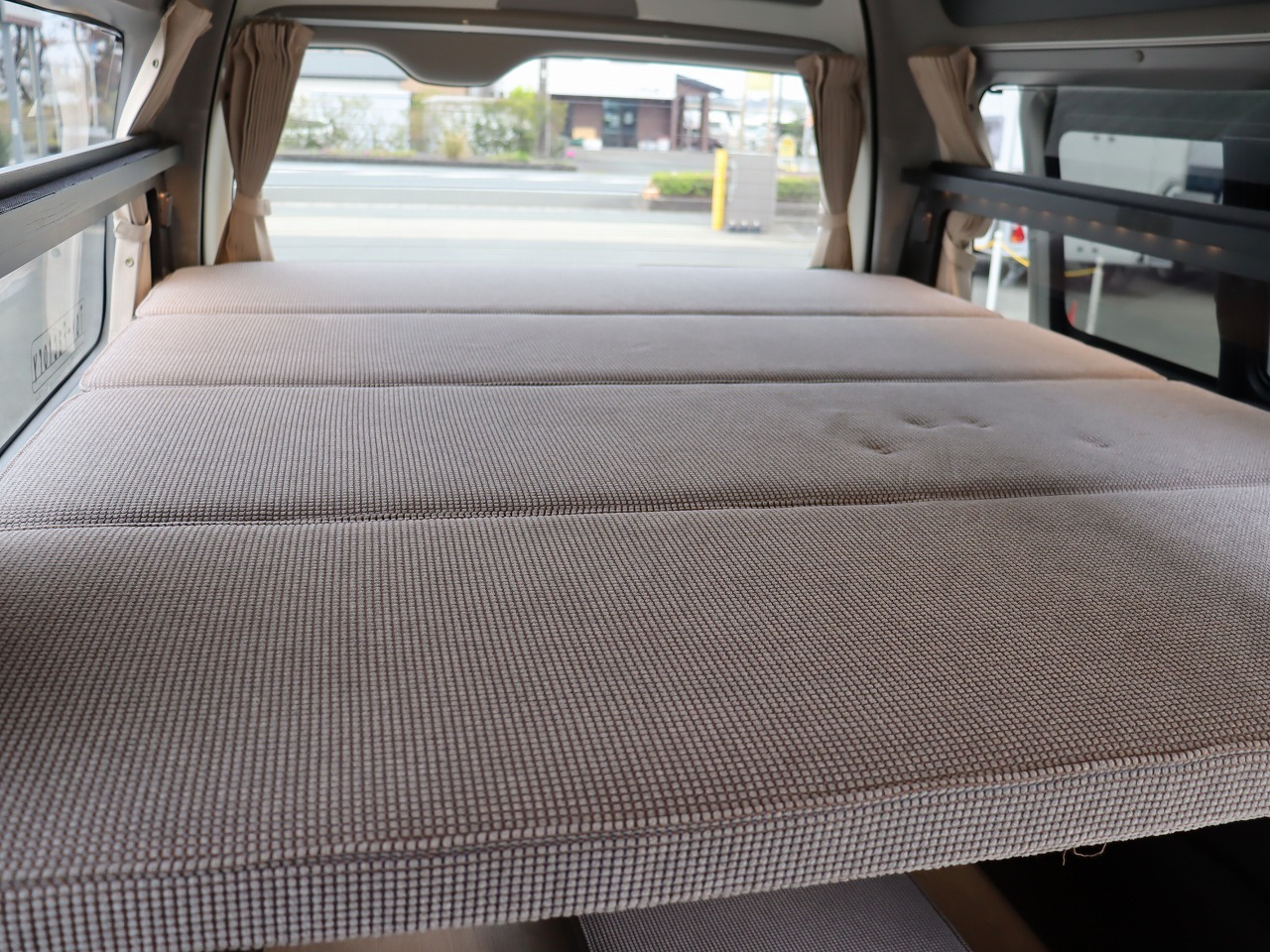 キャンピングカーバンコン