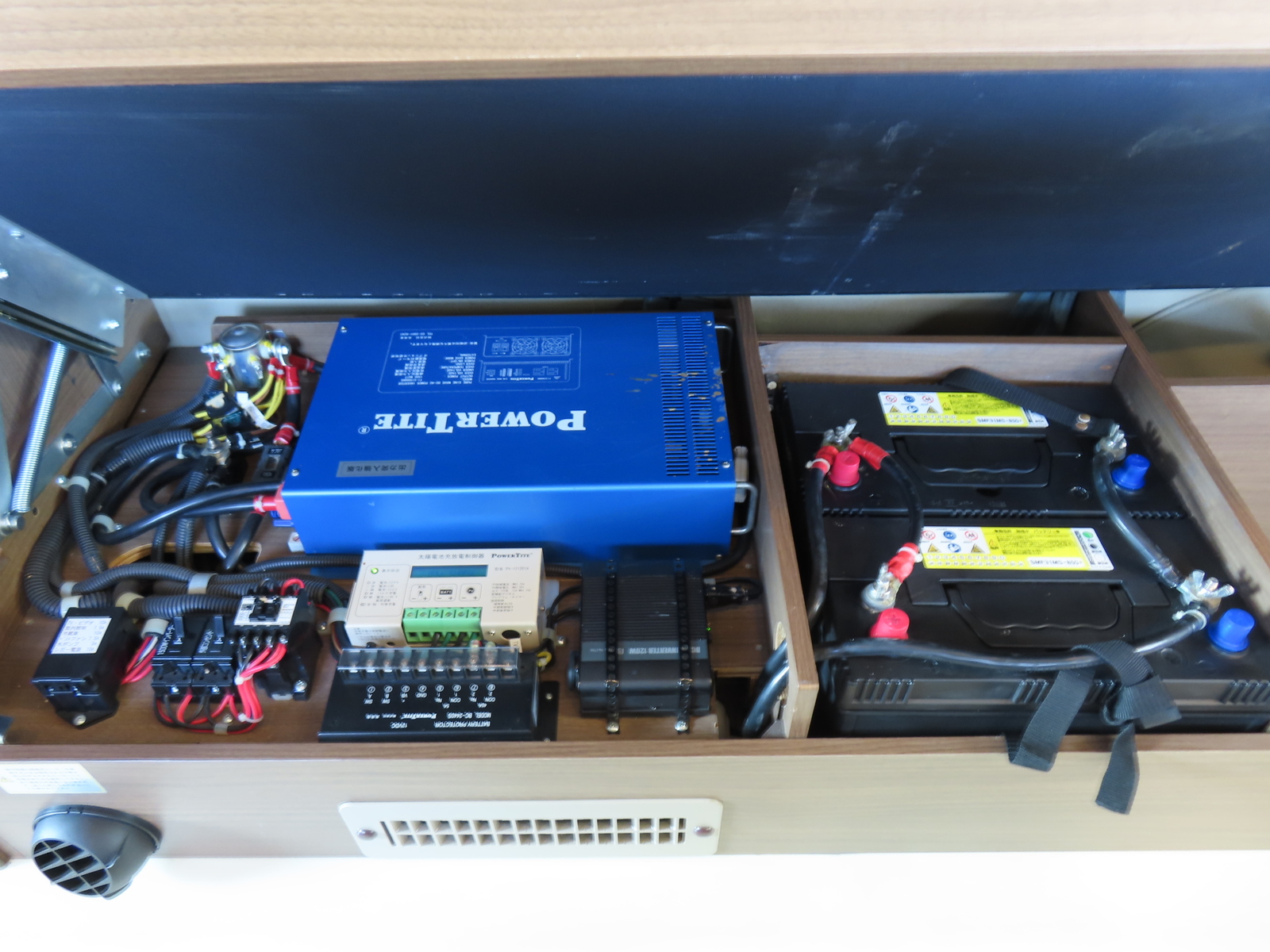 キャンピングカーバンコン