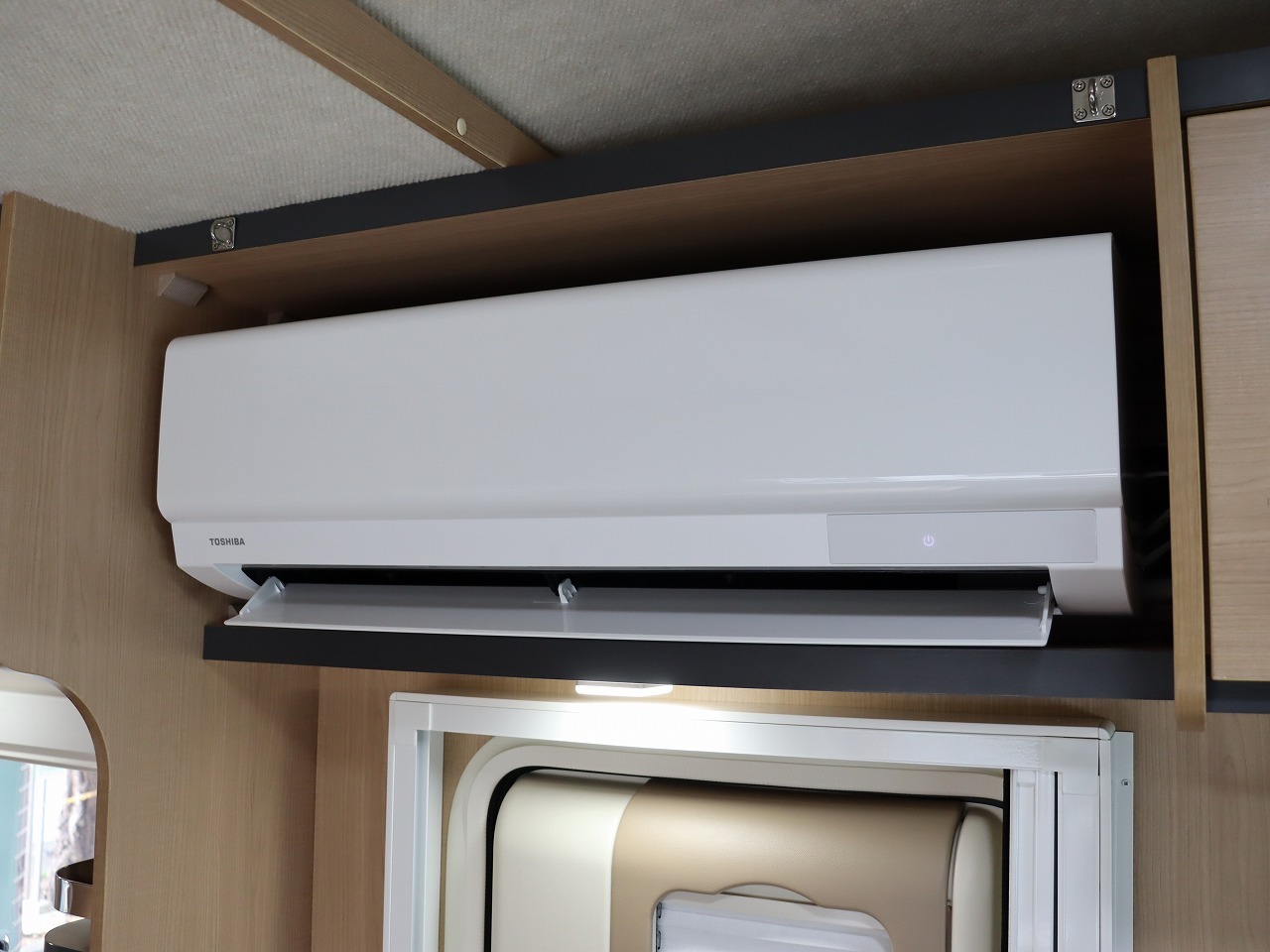 キャンピングカーキャブコン