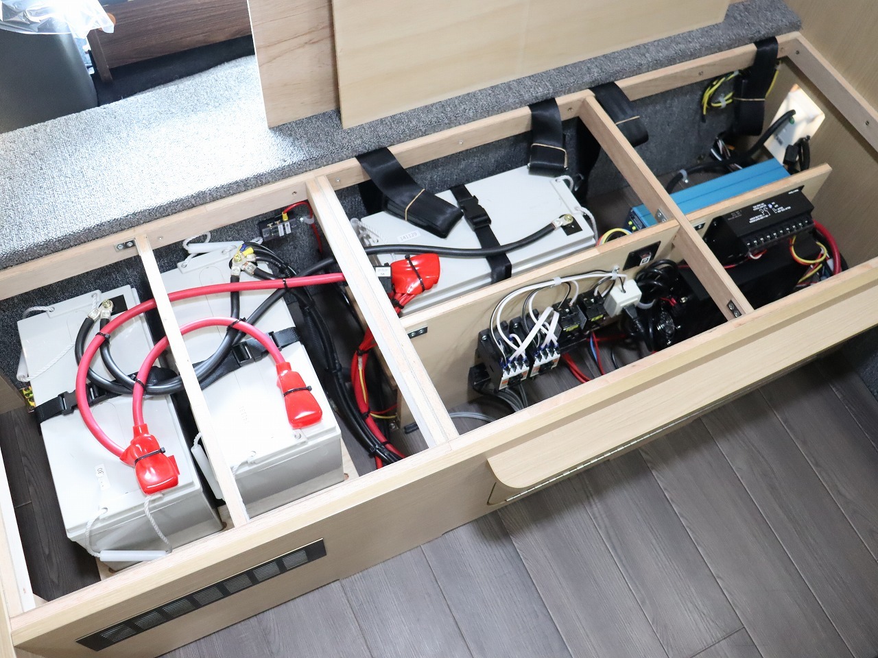 キャンピングカーキャブコン