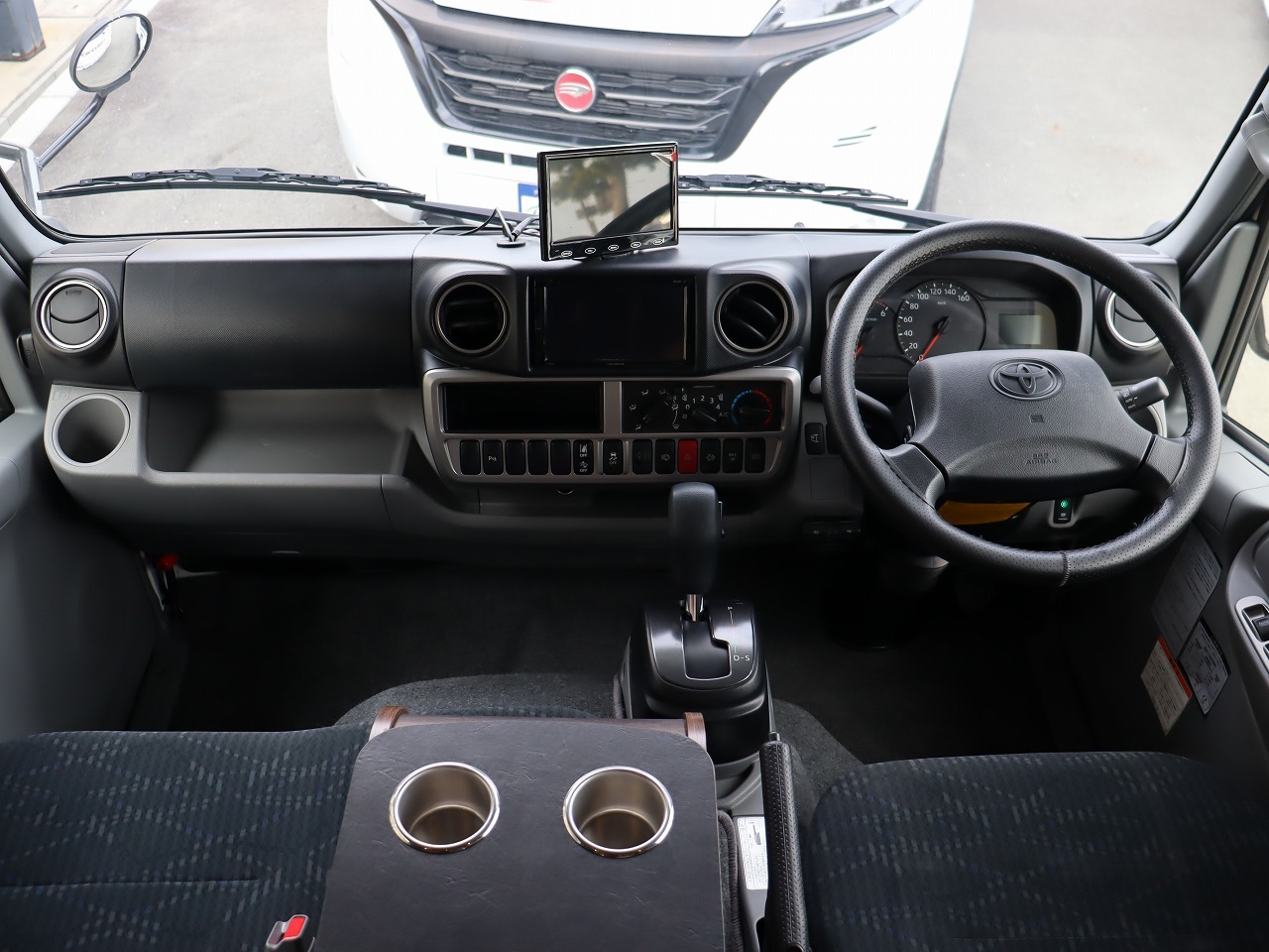 キャンピングカーキャブコン