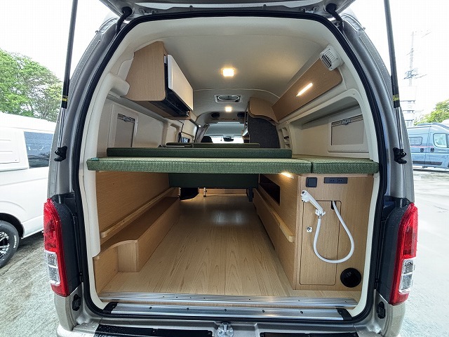 キャンピングカーバンコン