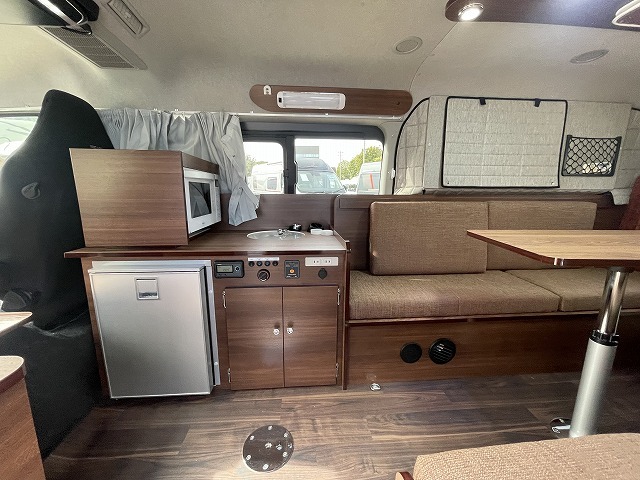 キャンピングカーバンコン