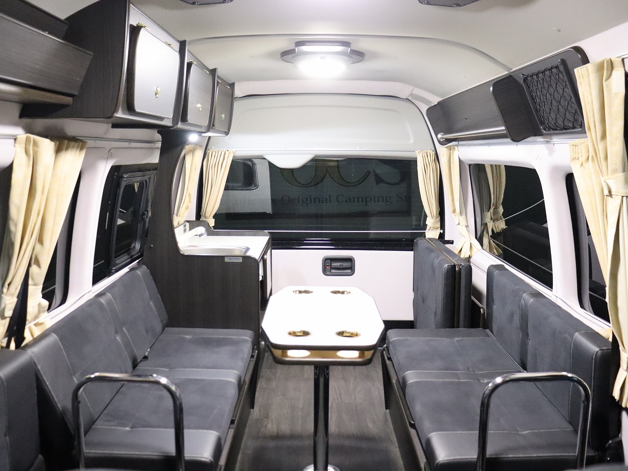キャンピングカーバンコン