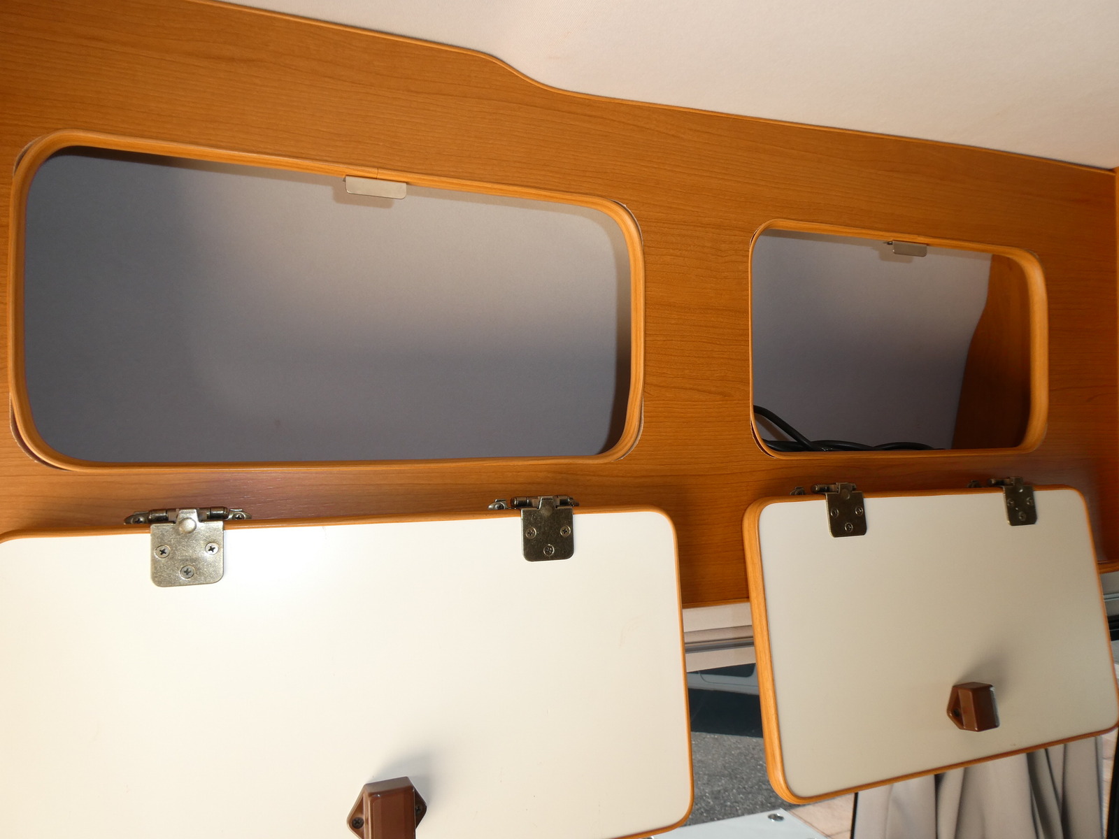 キャンピングカーバンコン