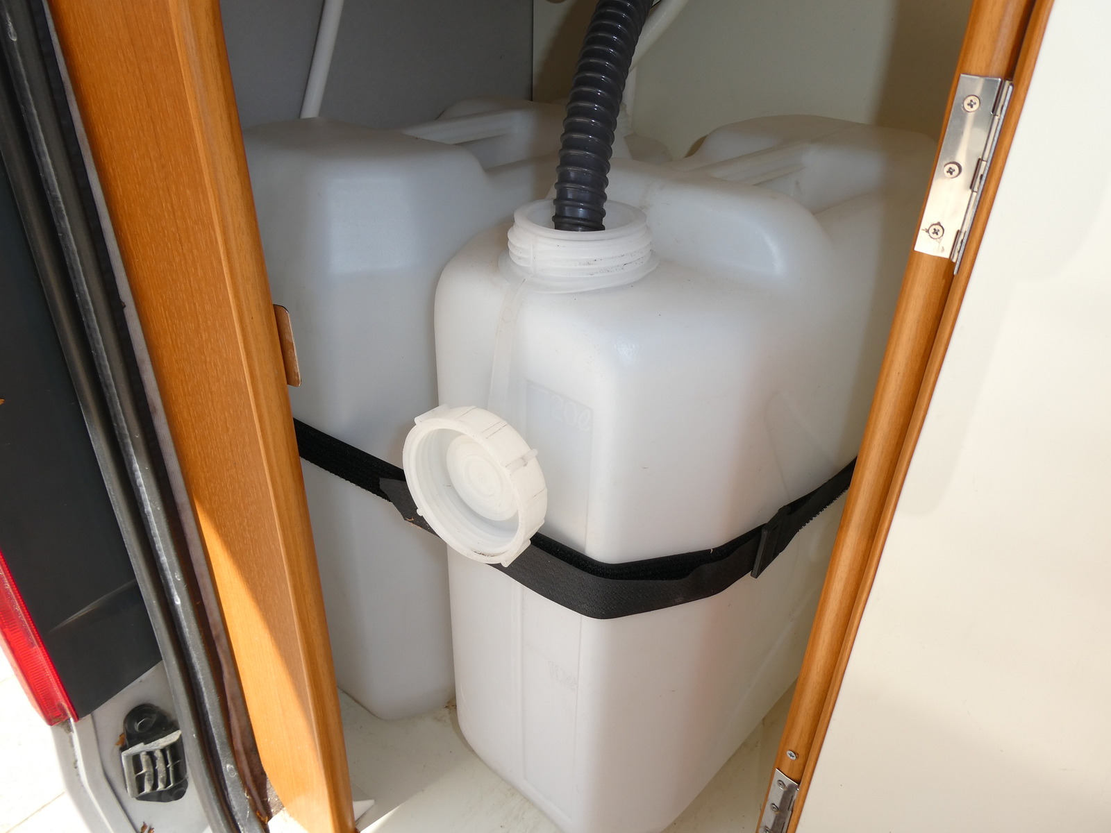 キャンピングカーバンコン