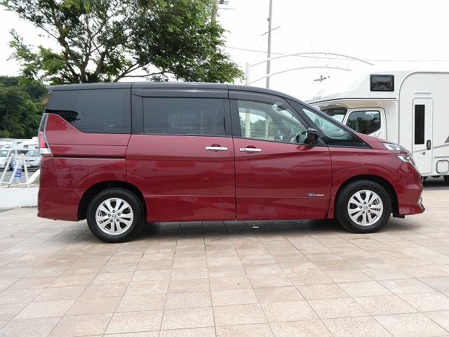 日産セレナ