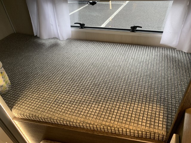 キャンピングカーキャブコン