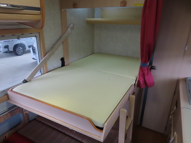 キャンピングカーキャブコン