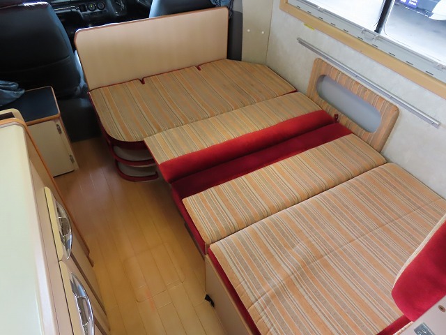 キャンピングカーキャブコン