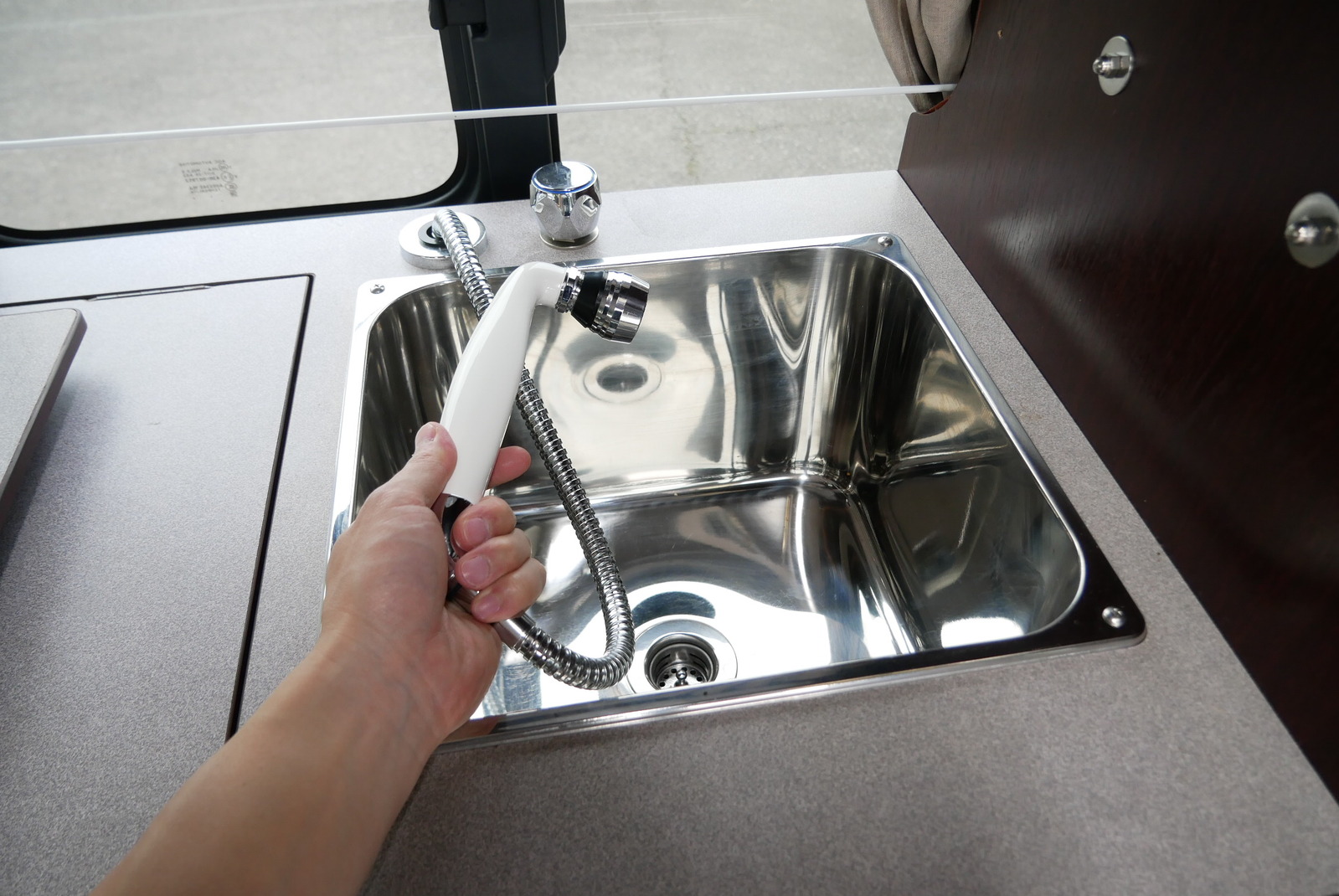 キャンピングカーバンコン