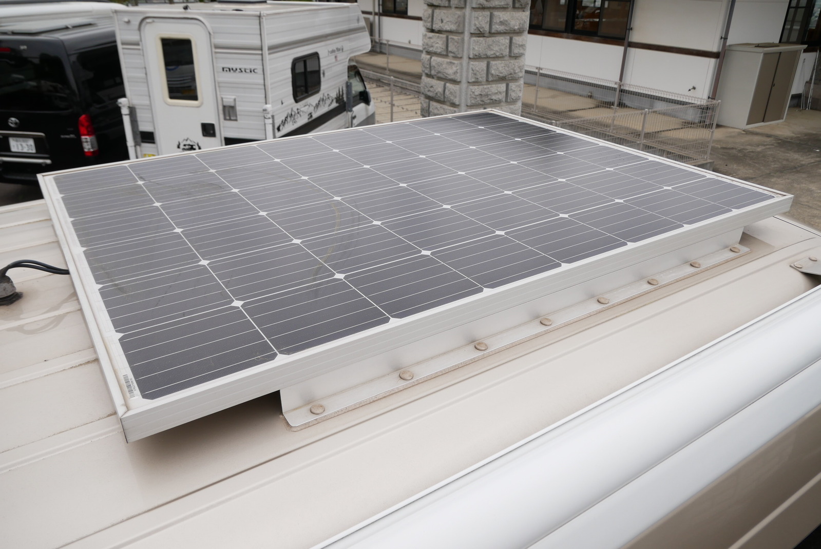 キャンピングカーバンコン