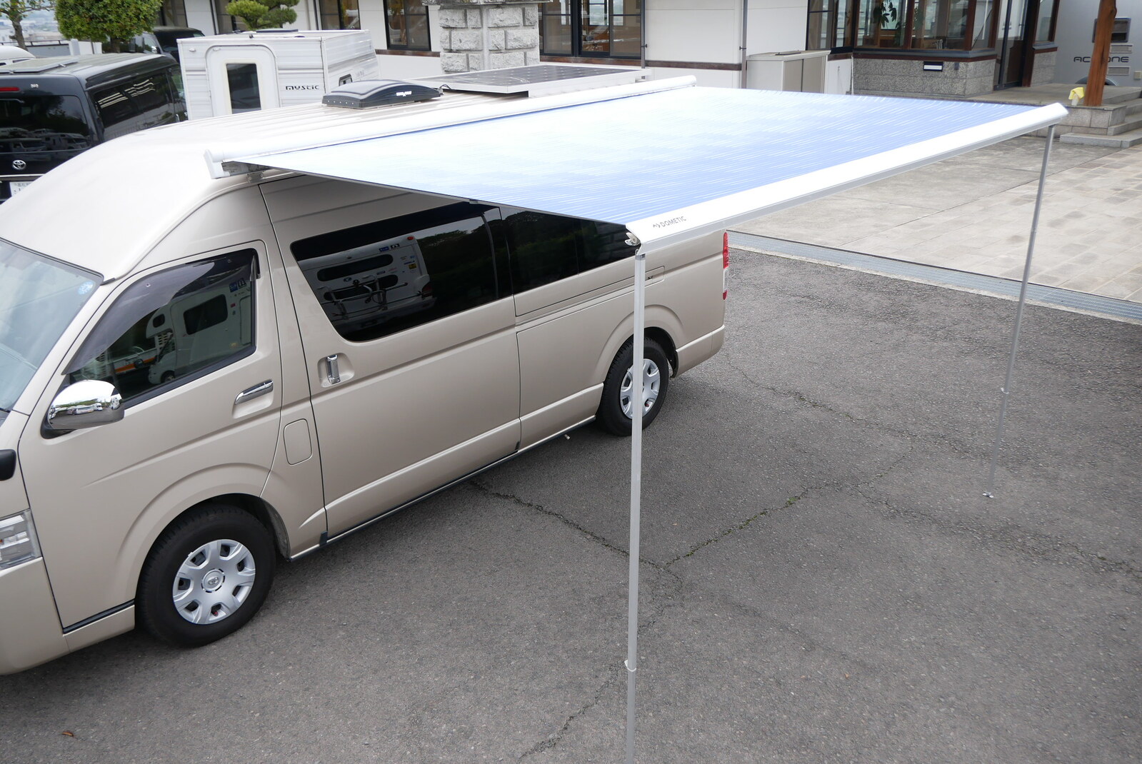 キャンピングカーバンコン