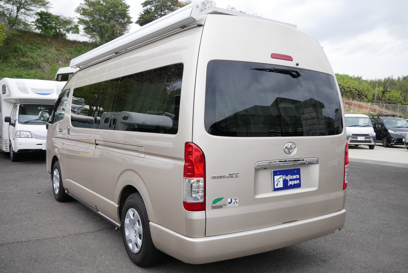 キャンピングカーバンコン