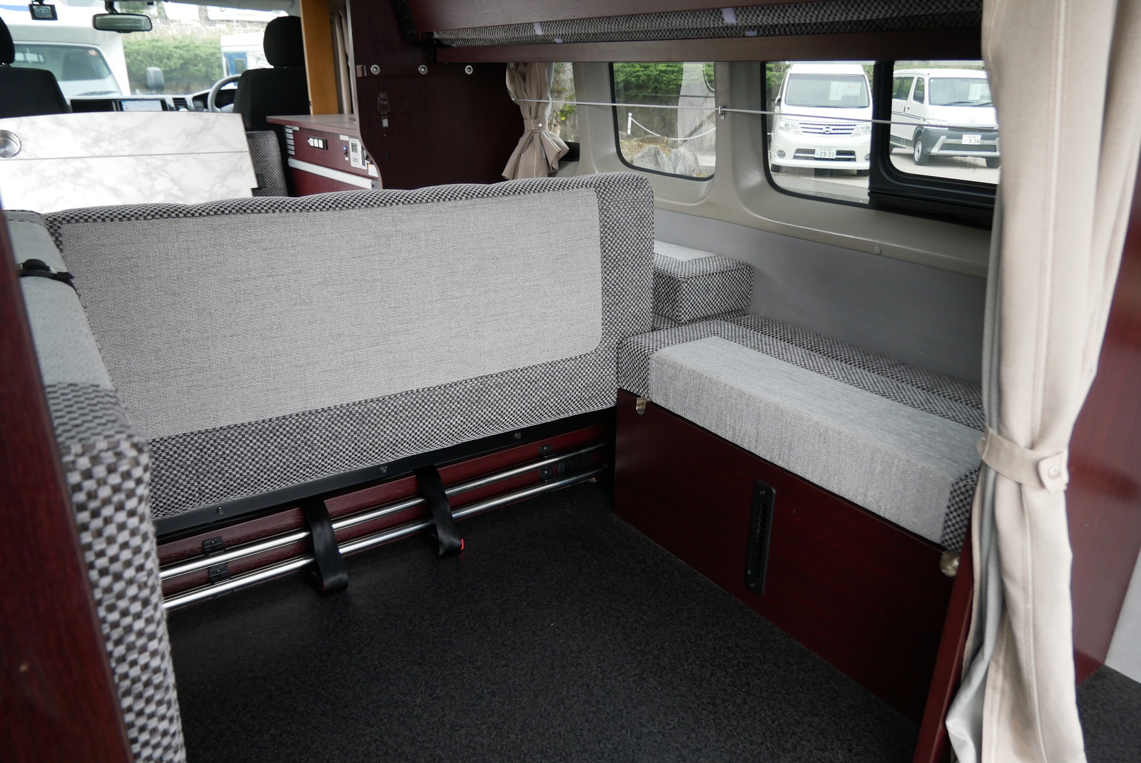 キャンピングカーバンコン