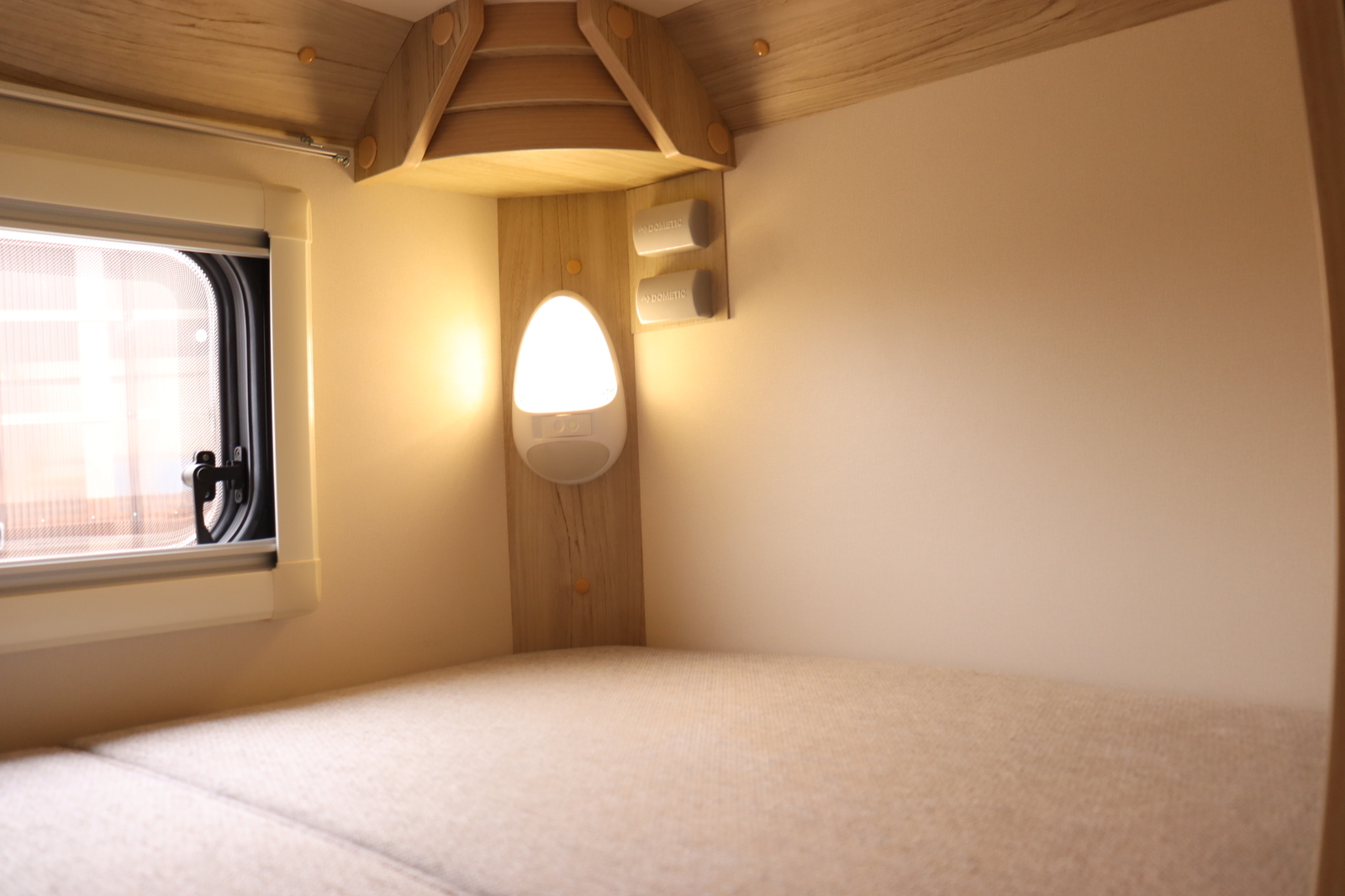 キャンピングカーキャブコン