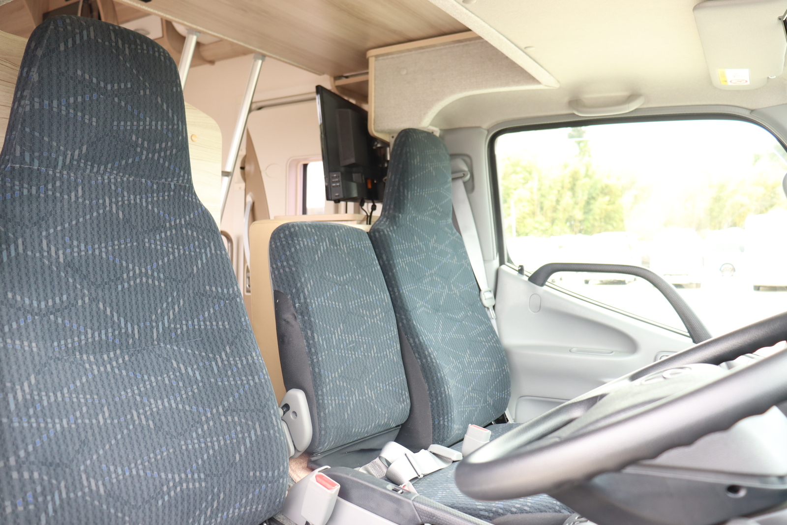 キャンピングカーキャブコン