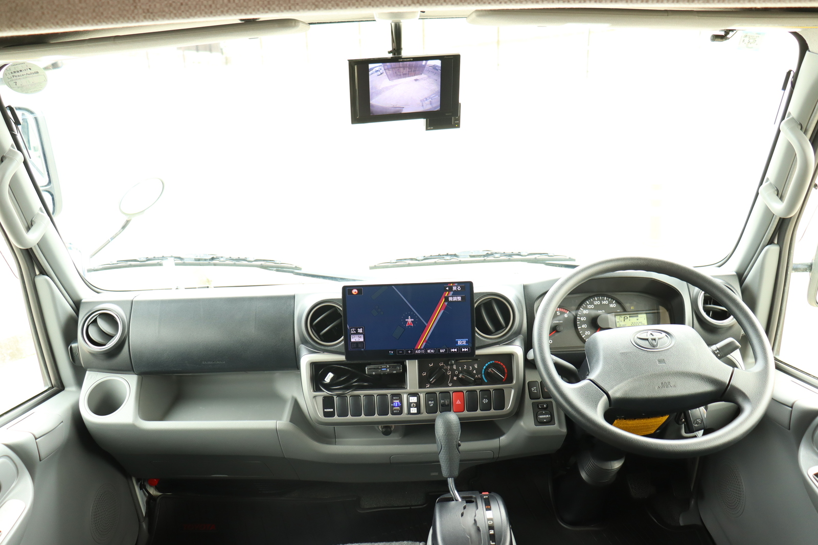 キャンピングカーキャブコン