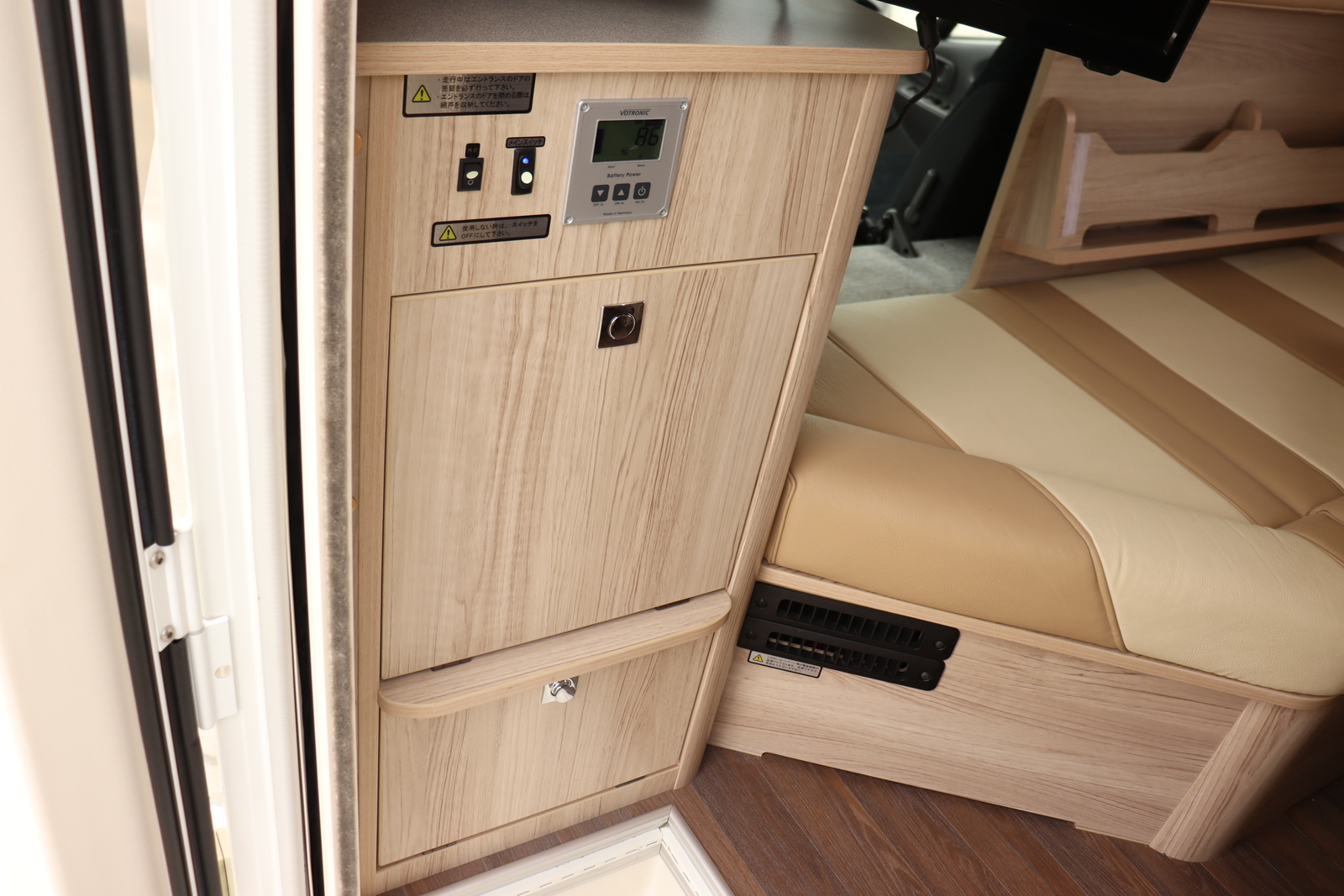 キャンピングカーキャブコン