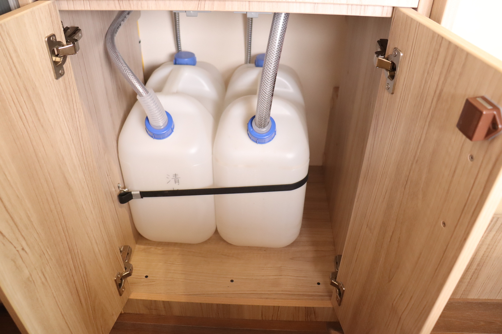 キャンピングカーキャブコン