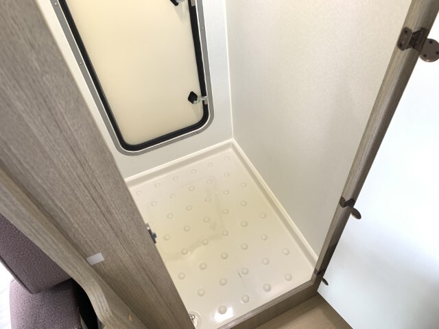 キャンピングカーキャブコン