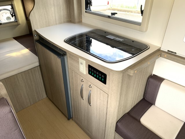 キャンピングカーキャブコン