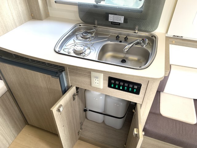 キャンピングカーキャブコン