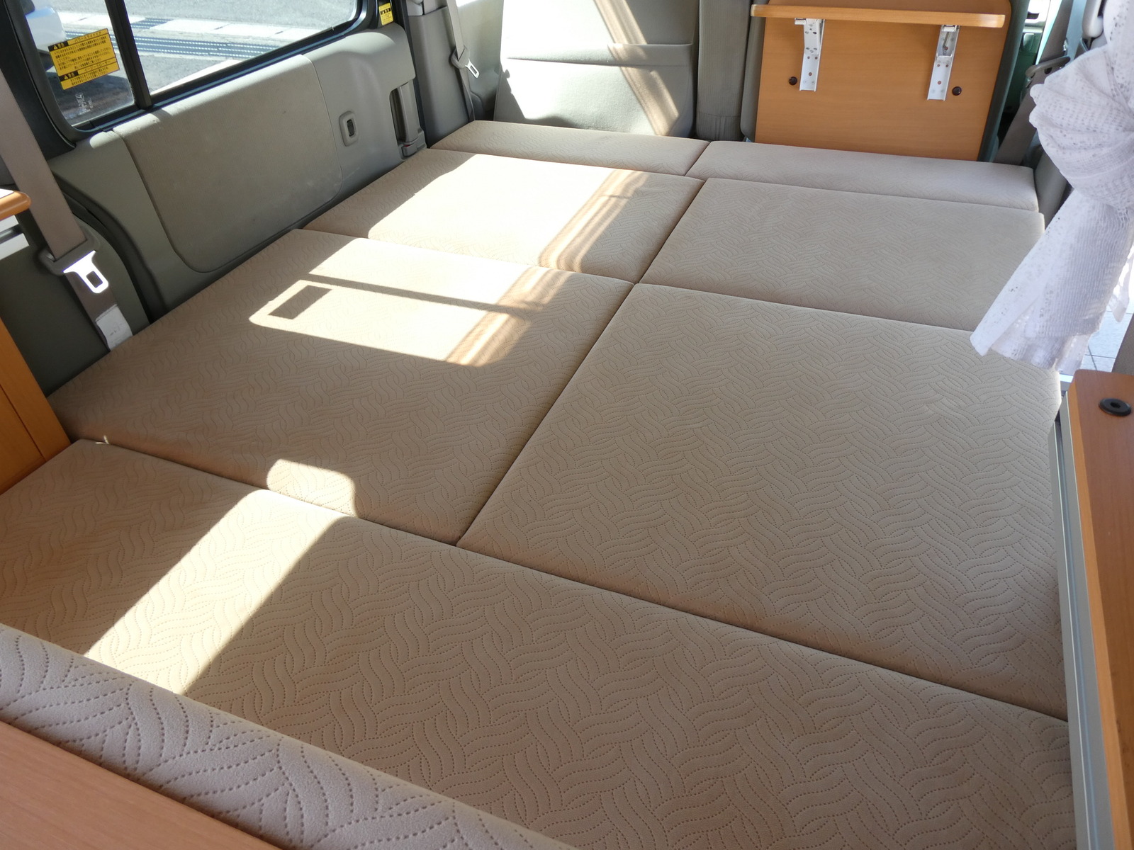 キャンピングカー軽キャンパー