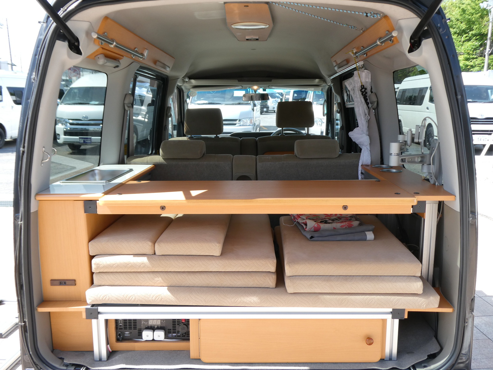 キャンピングカー軽キャンパー