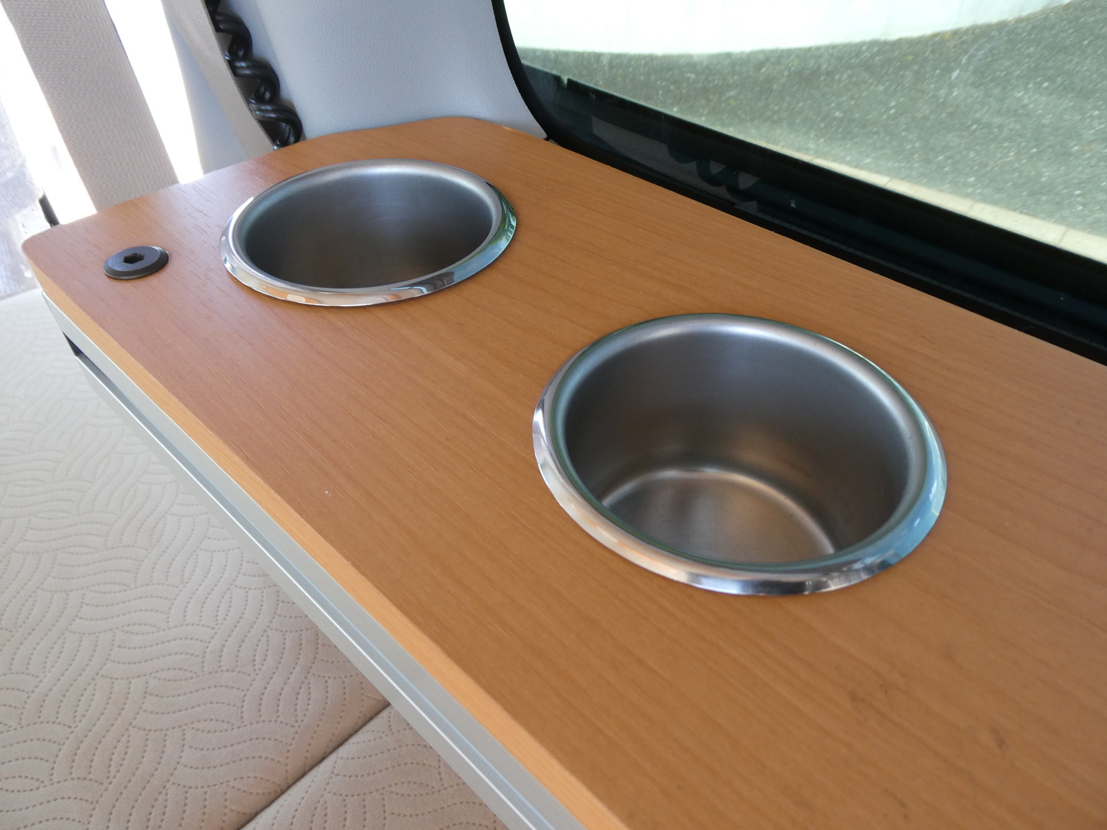 キャンピングカー軽キャンパー