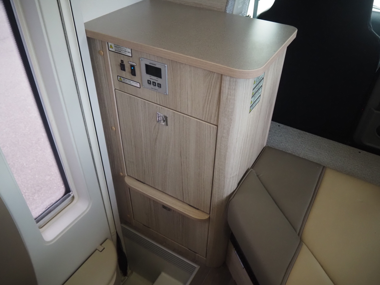 キャンピングカーキャブコン