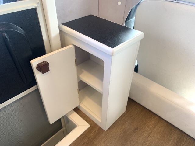 キャンピングカー軽キャンパー