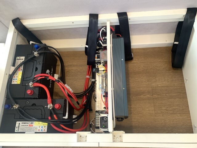 キャンピングカー軽キャンパー