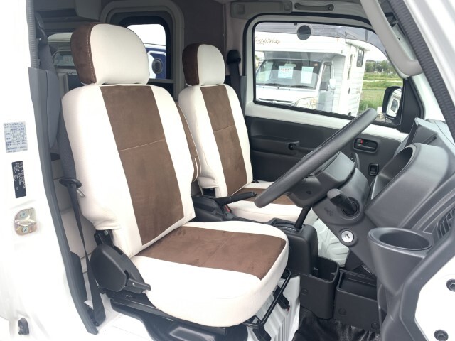 キャンピングカー軽キャンパー