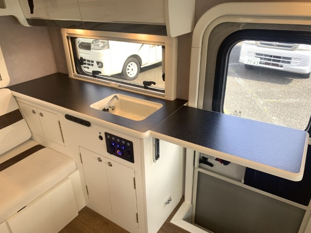 キャンピングカー軽キャンパー