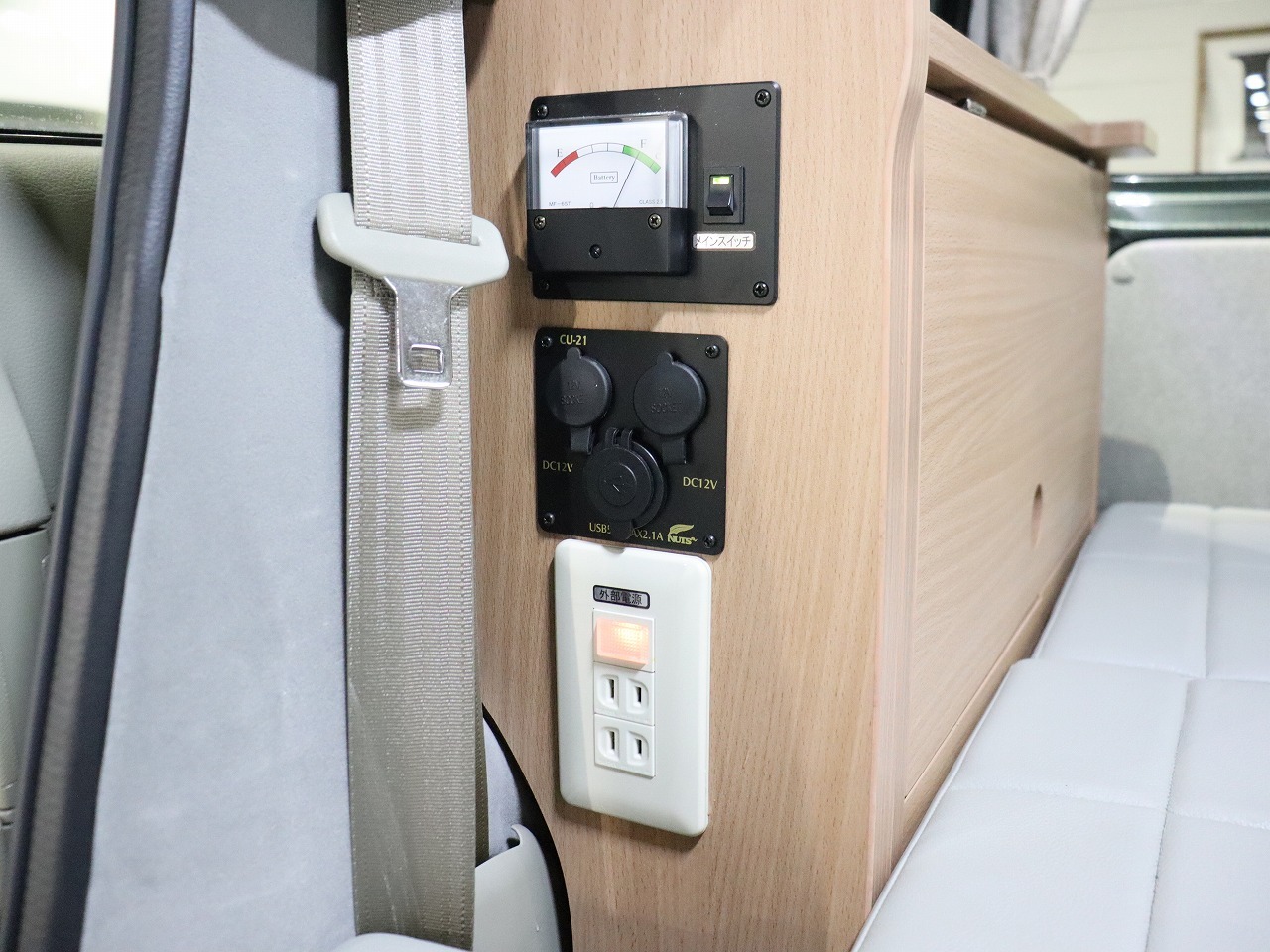 キャンピングカー軽キャンパー