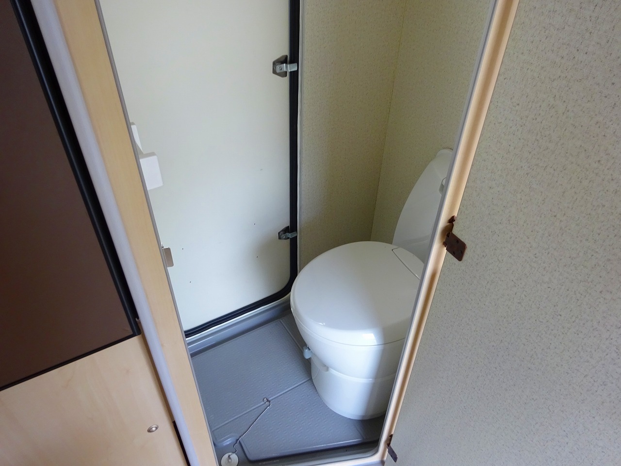 キャンピングカーキャブコン