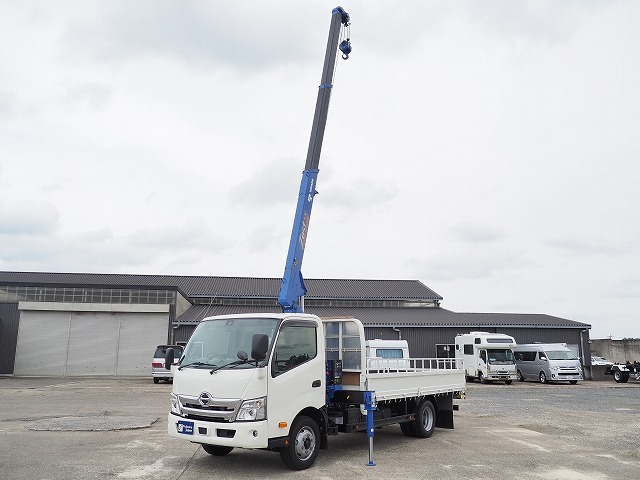 日野デュトロ