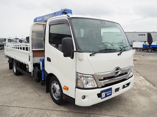 日野デュトロ