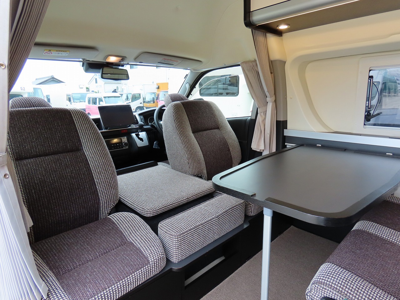 キャンピングカーバンコン