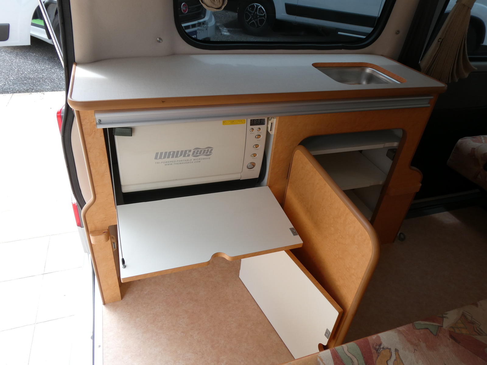 キャンピングカーバンコン