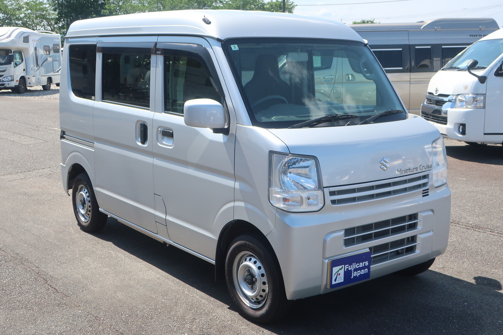 キャンピングカー軽キャンパー