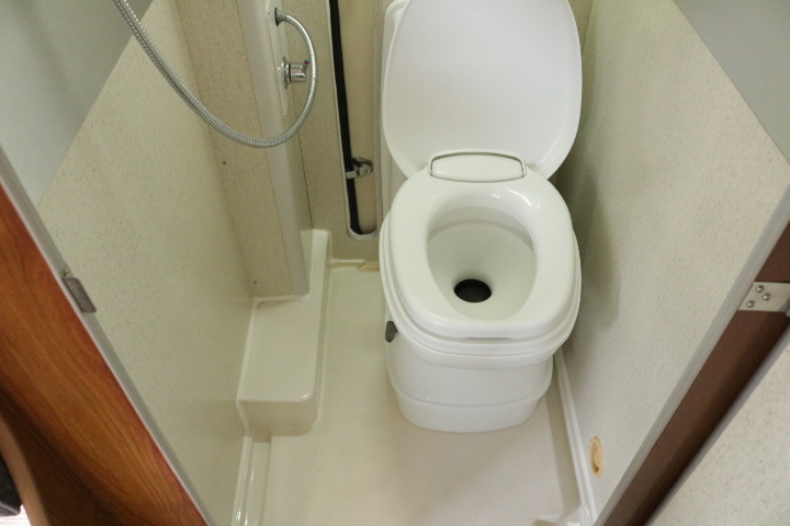 キャンピングカーキャブコン