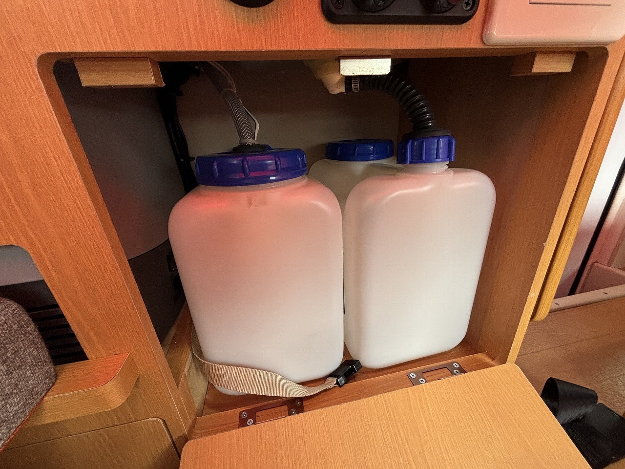 キャンピングカー軽キャンパー