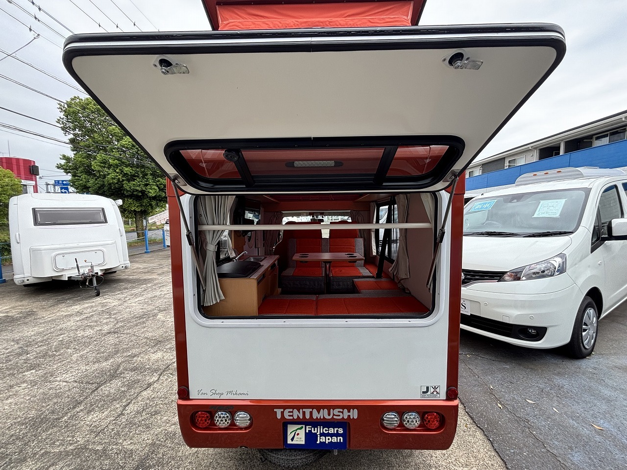 キャンピングカー軽キャンパー