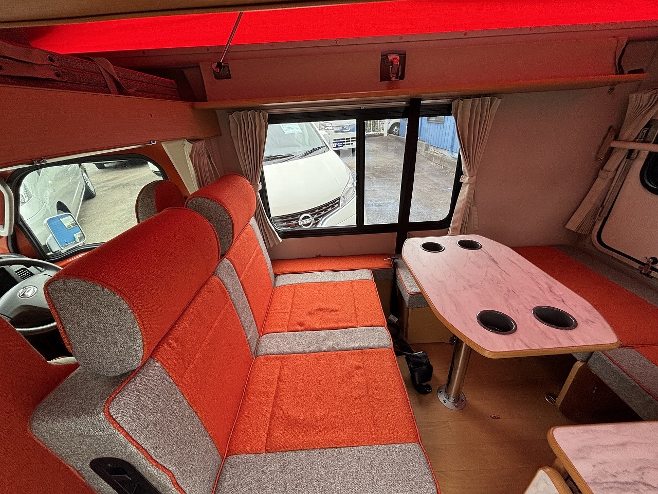 キャンピングカー軽キャンパー