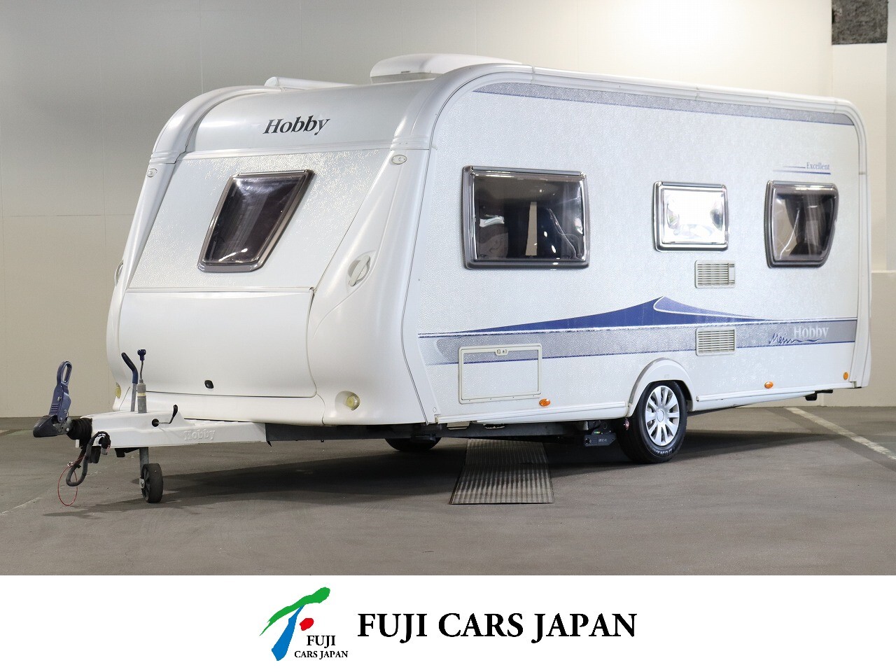 トレーラー ホビー 495UFe　要けん引免許　ルーフエアコン　FF